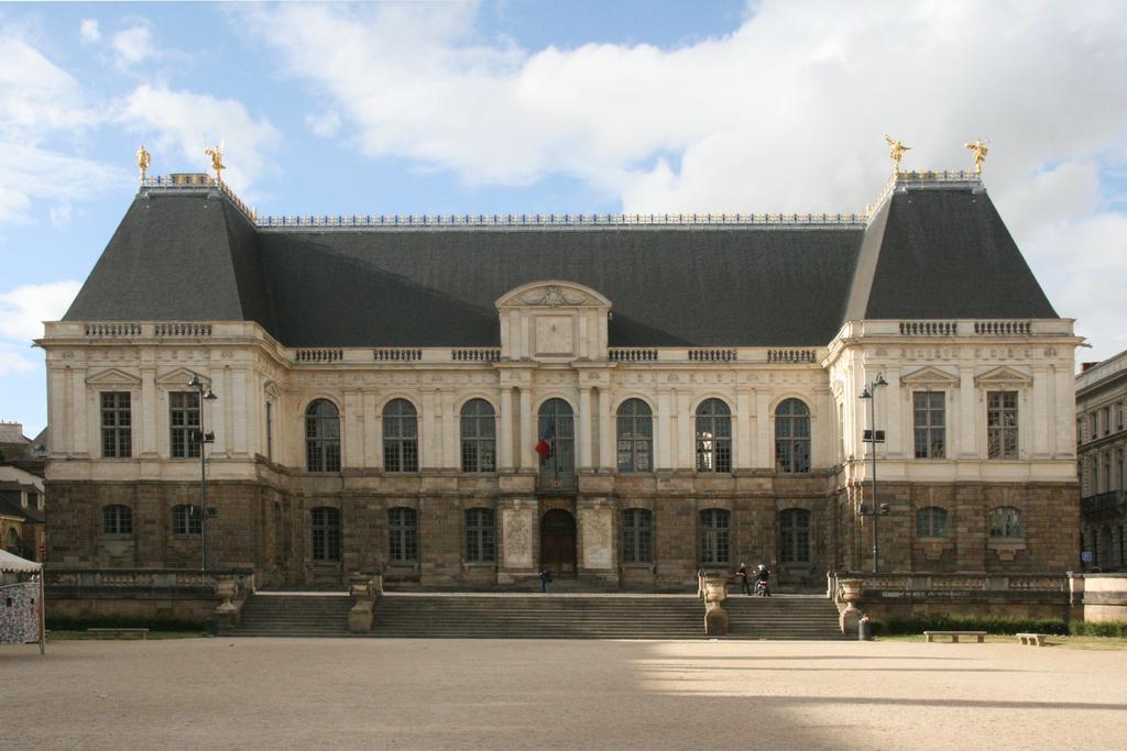 Hotel Mercure Rennes Cesson Экстерьер фото