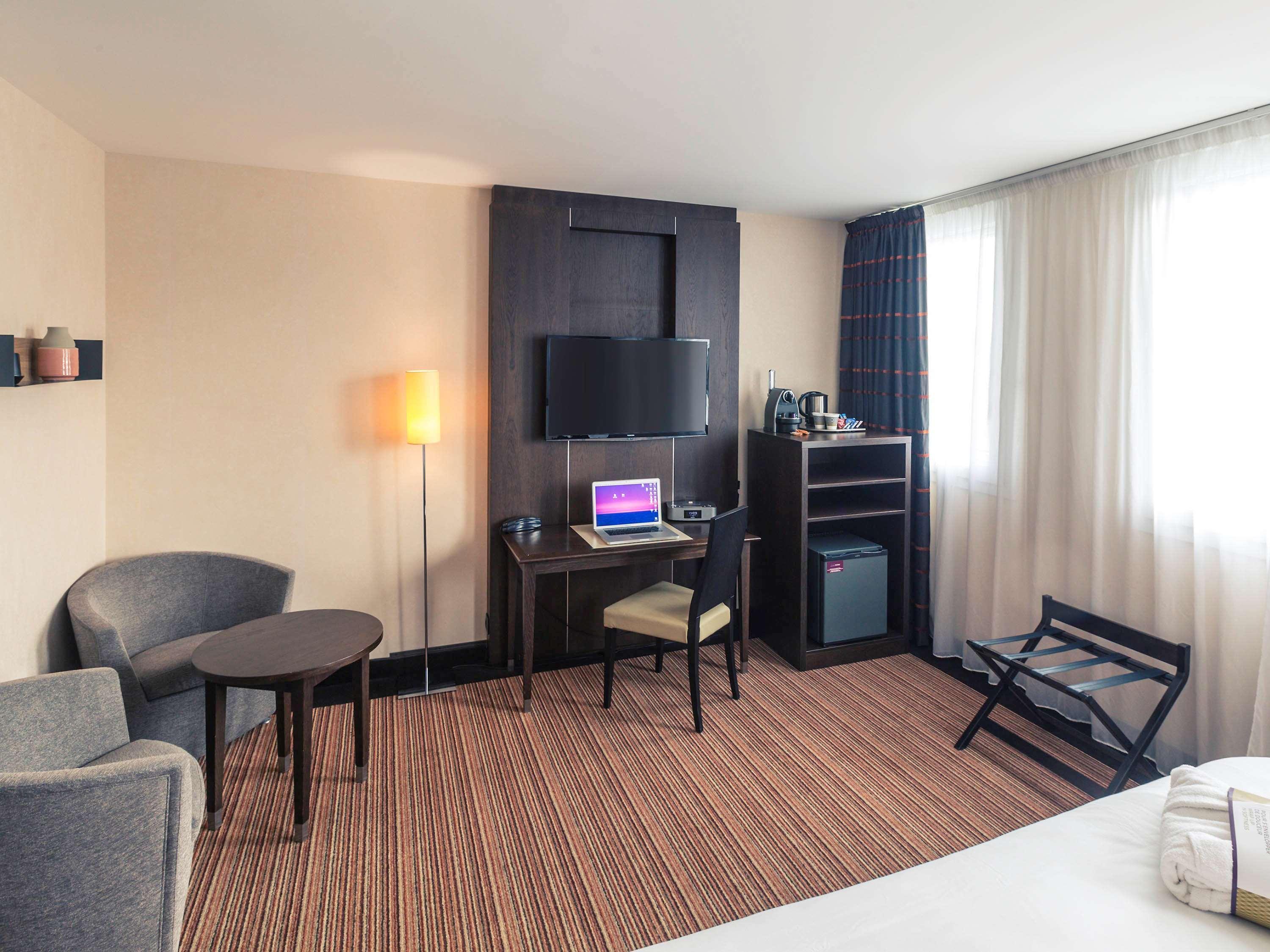 Hotel Mercure Rennes Cesson Экстерьер фото