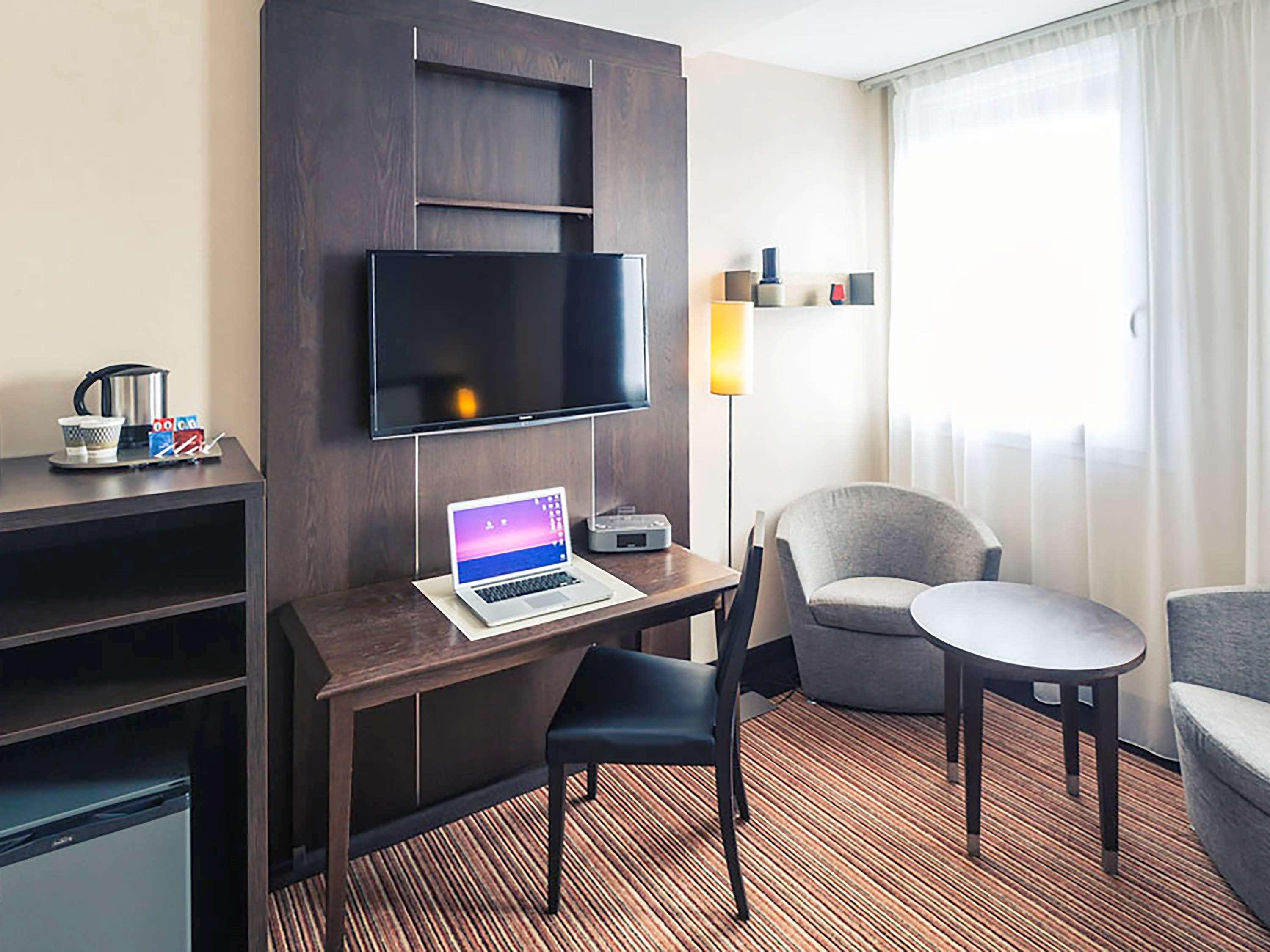 Hotel Mercure Rennes Cesson Экстерьер фото